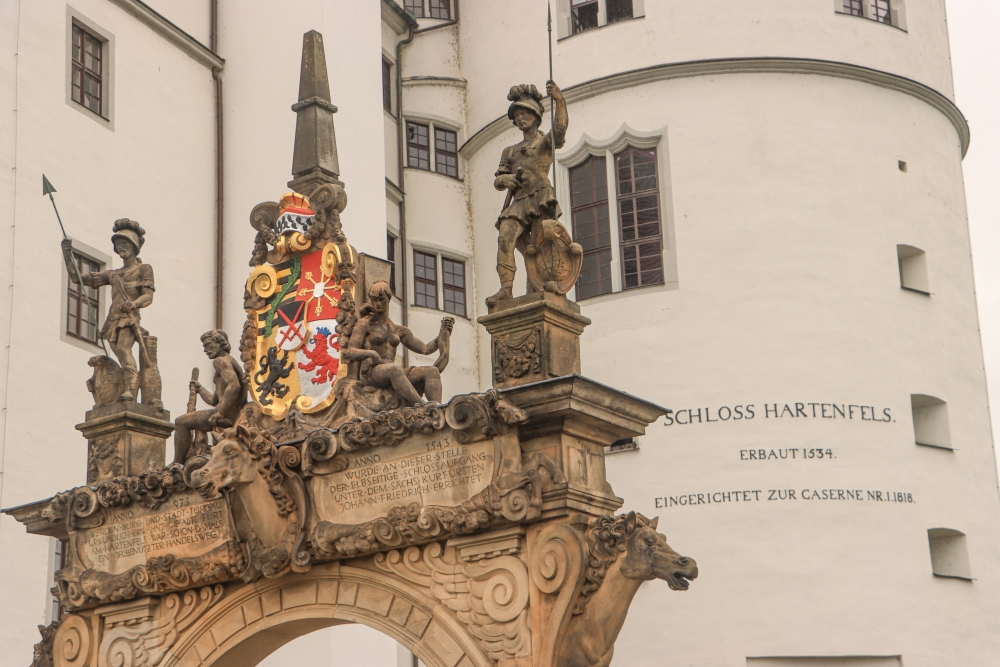 Torgau, Elbseitiger Schlosseingang