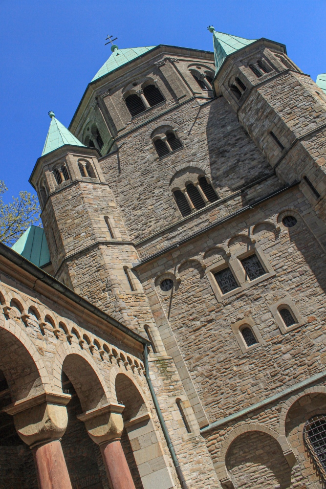 Essener Münster; Westbau