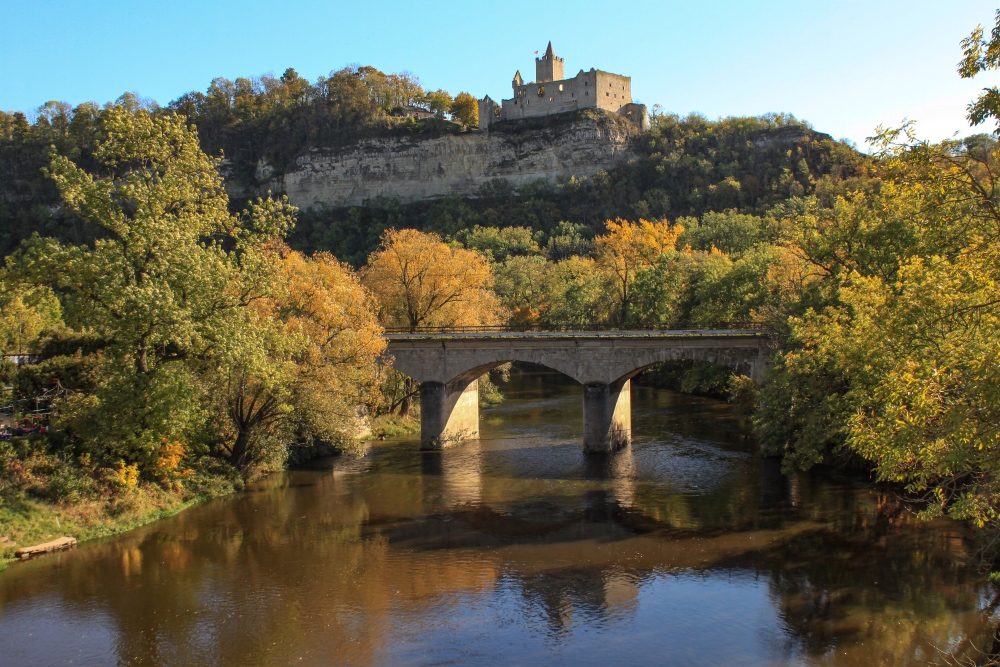 Saale mit Rudelsburg
