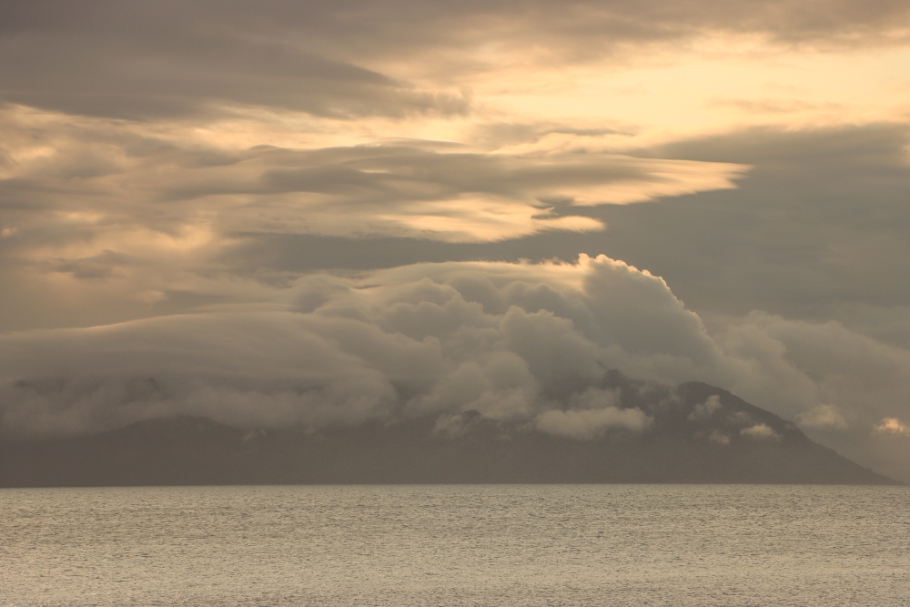Seychellen; Insel Silhouette